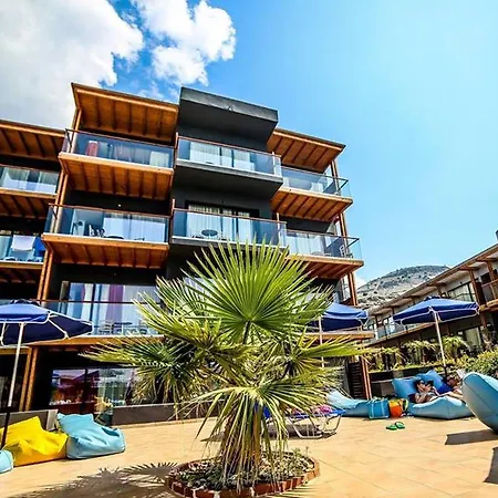 Privilege Beach Lardos